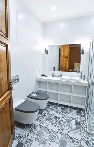 Exclusive Apartment in the Heart of Old Kutaisi — Photo 16