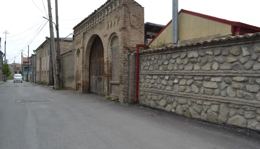Old Gate — Photo 9