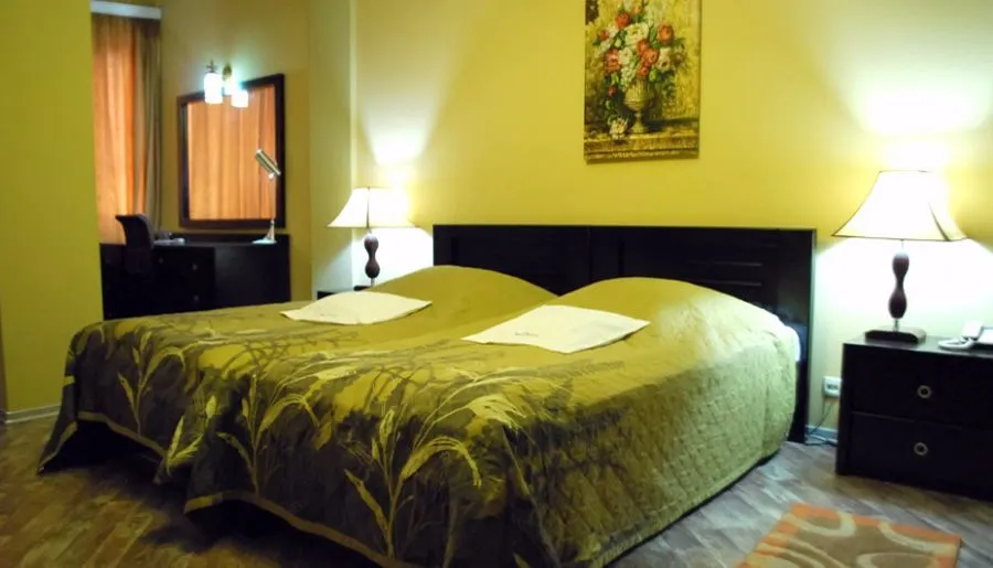 Hotel Penthouse — Photo 17