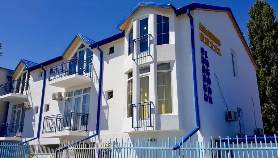 Laguna Beach Club Hotel at Bazaleti Lake — Photo 21
