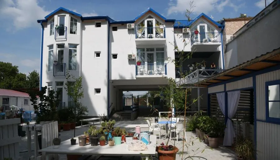 Laguna Beach Club Hotel at Bazaleti Lake — Photo 16