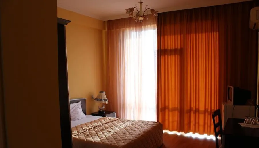 Lazuri Hotel — Photo 39
