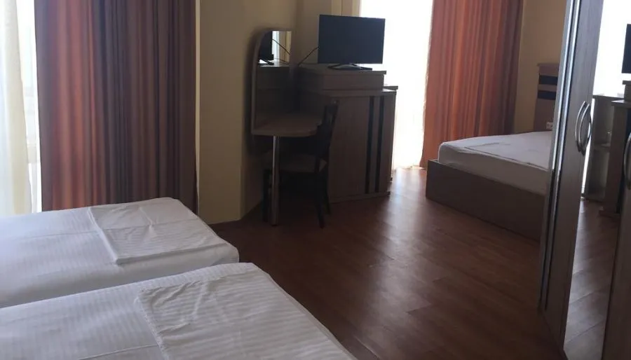 Lazuri Hotel — Photo 29