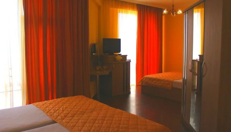 Lazuri Hotel — Photo 31
