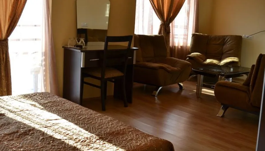 Lazuri Hotel — Photo 45