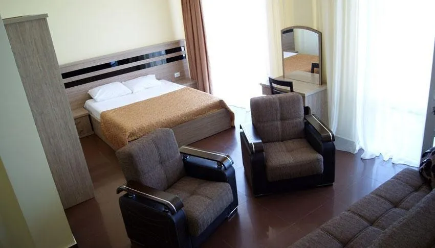 Lazuri Hotel — Photo 41