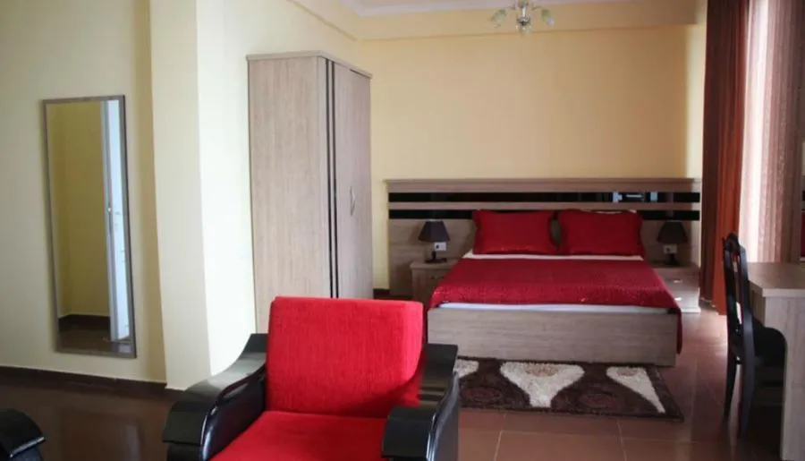 Lazuri Hotel — Photo 44