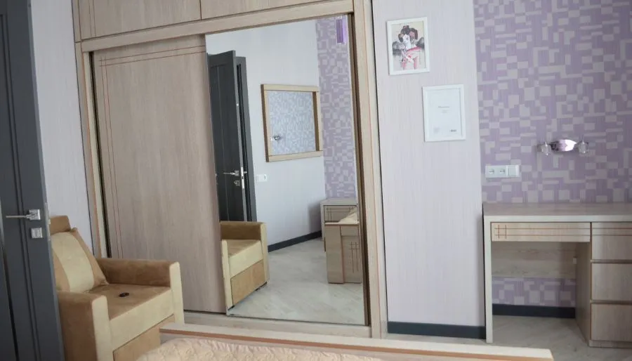 Green Apartment — Photo 16