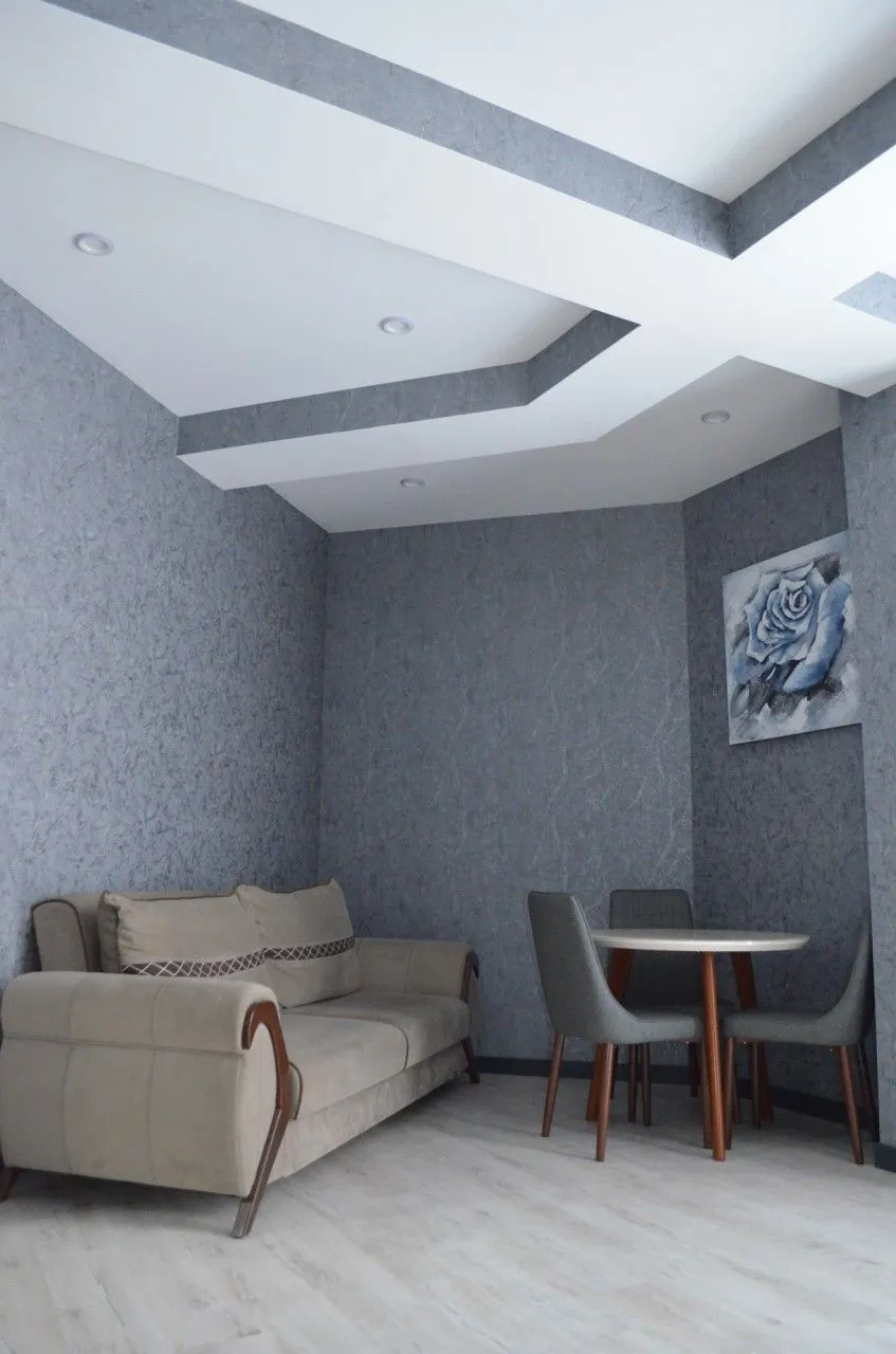 Green Apartment — Photo 12