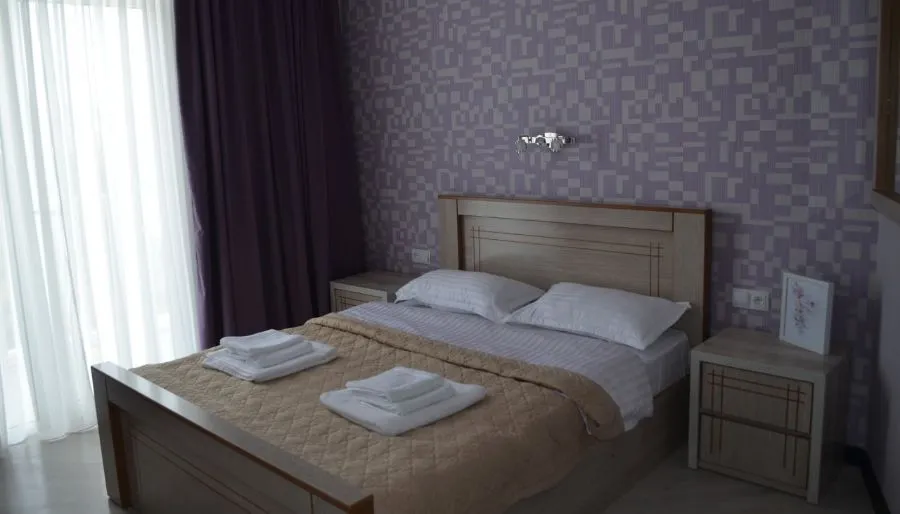 Green Apartment — Photo 21