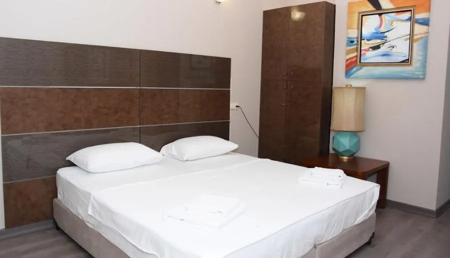 White residence Tsavkisi — Photo 30