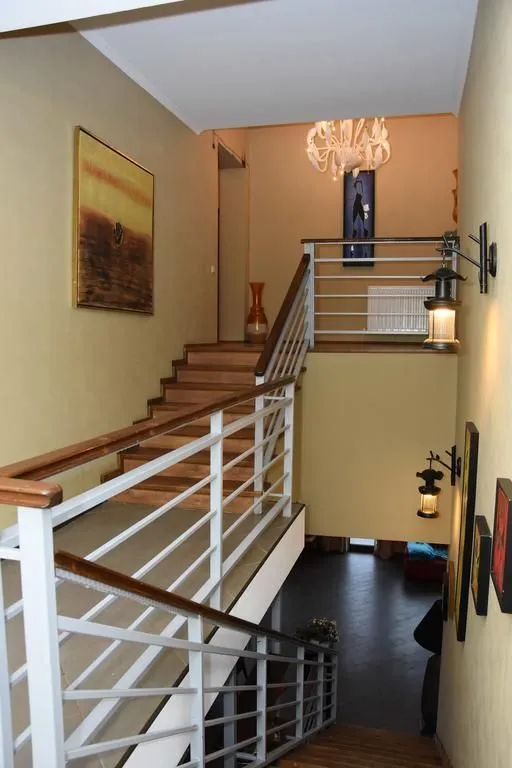 White residence Tsavkisi — Photo 20