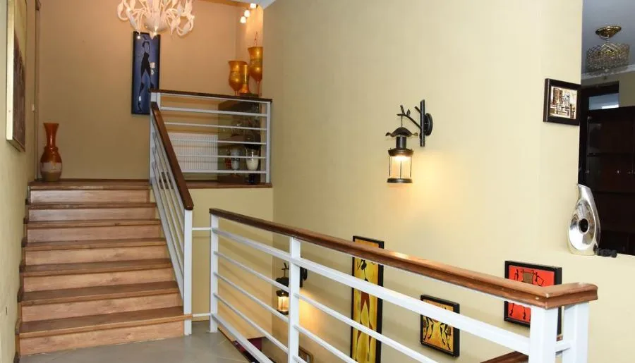 White residence Tsavkisi — Photo 17
