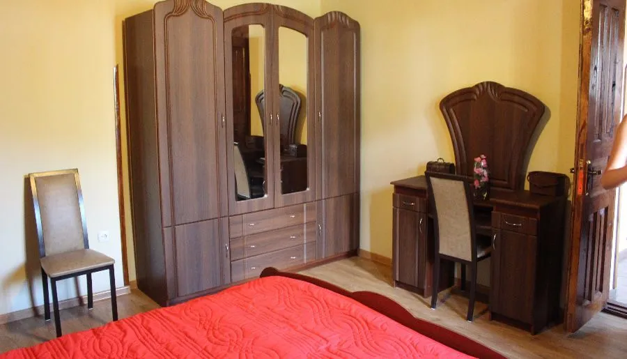 Edena — Photo 34