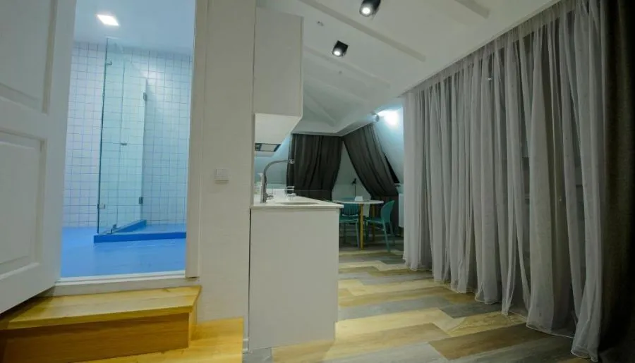 MARIINSKY APARTMENTS & HOTEL — Photo 43