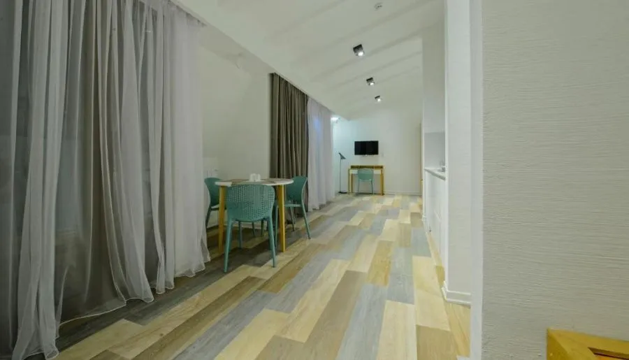 MARIINSKY APARTMENTS & HOTEL — Photo 18