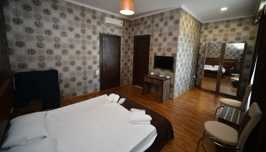 GREEN HOTEL — Photo 42
