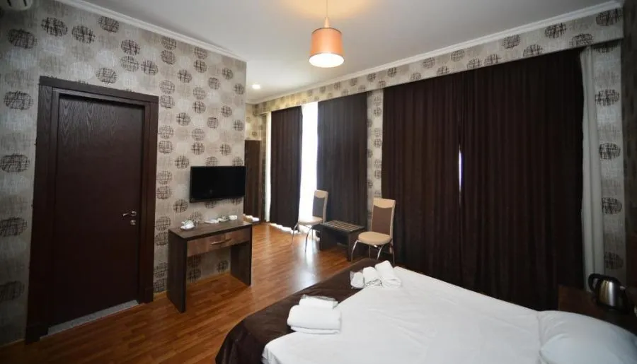 GREEN HOTEL — Photo 43