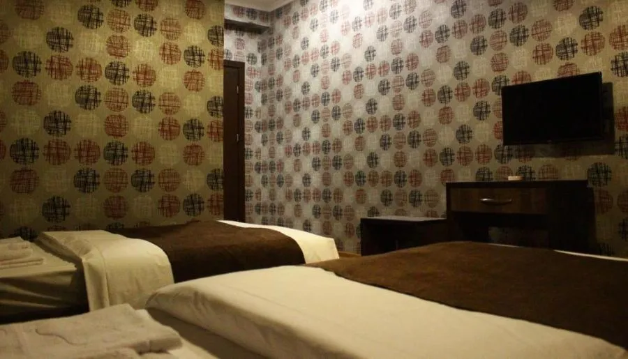 GREEN HOTEL — Photo 39