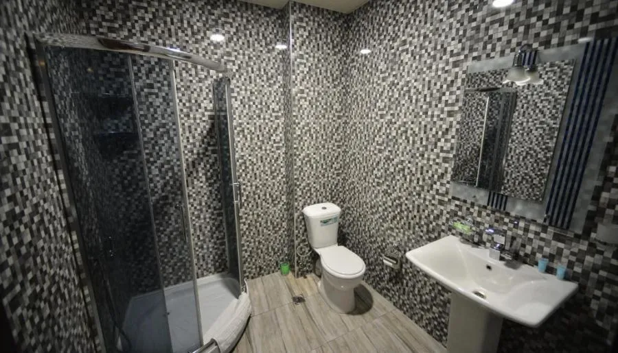 GREEN HOTEL — Photo 49