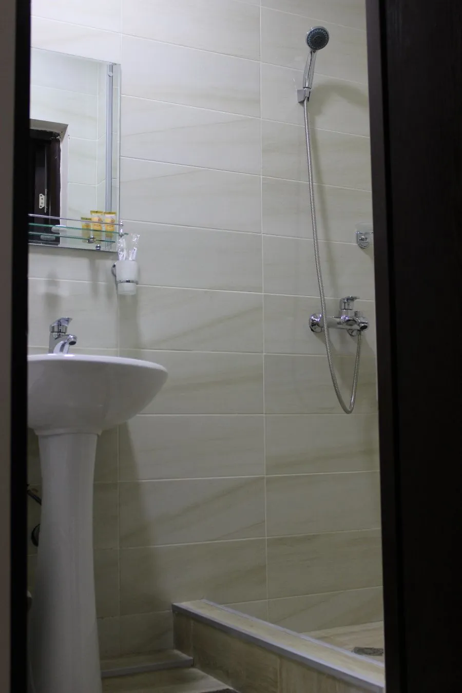 MM HOTEL — Photo 18