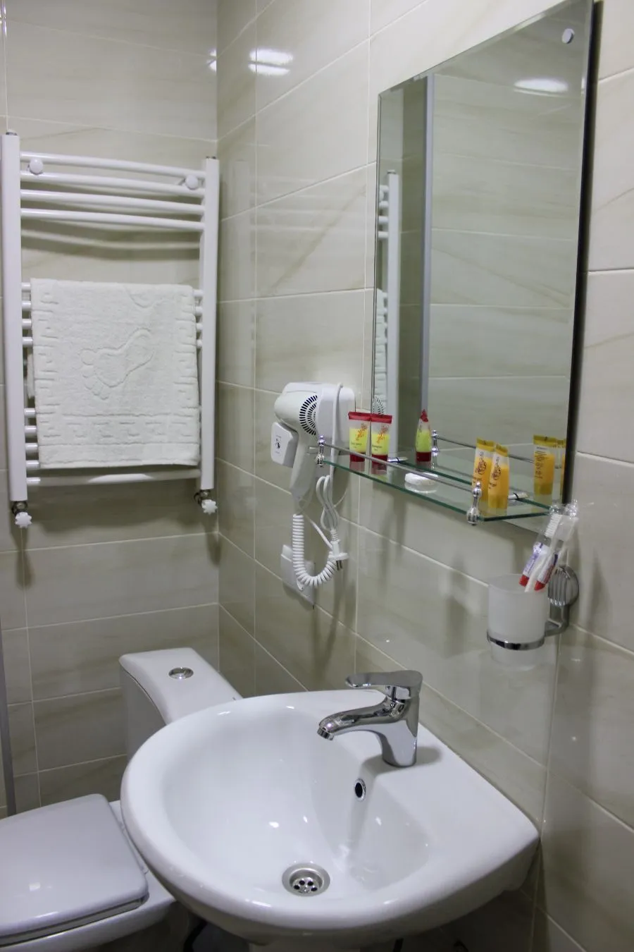 MM HOTEL — Photo 28