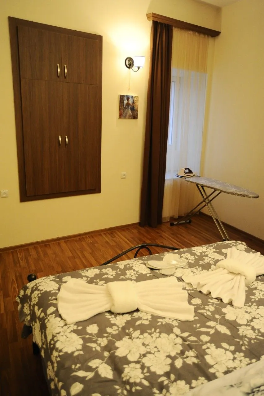 Devi's apartment — Photo 13