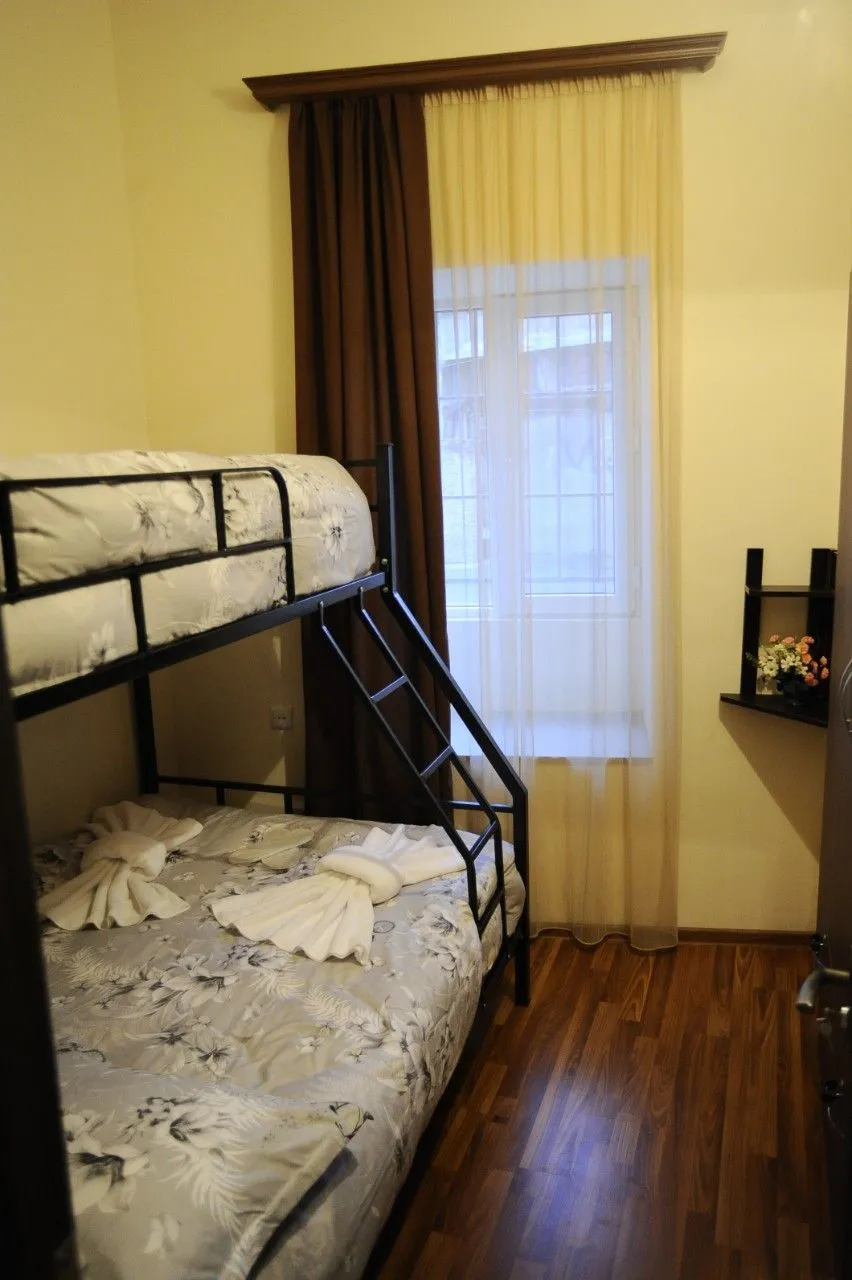 Devi's apartment — Photo 10