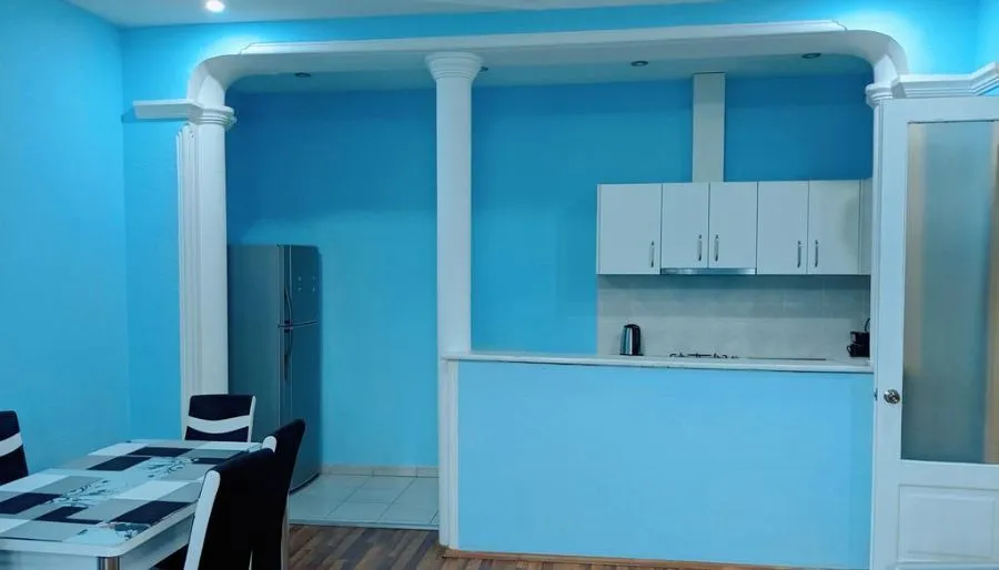 Apartment in old Tbilisi, Metekhi — Photo 25