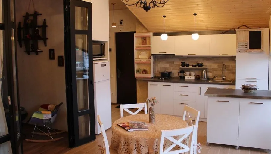 Lizi's Cozy Apartment in Bakuruani — Photo 17