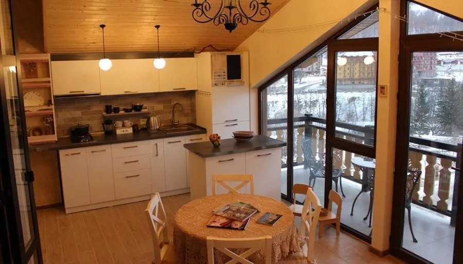 Lizi's Cozy Apartment in Bakuruani — Photo 12