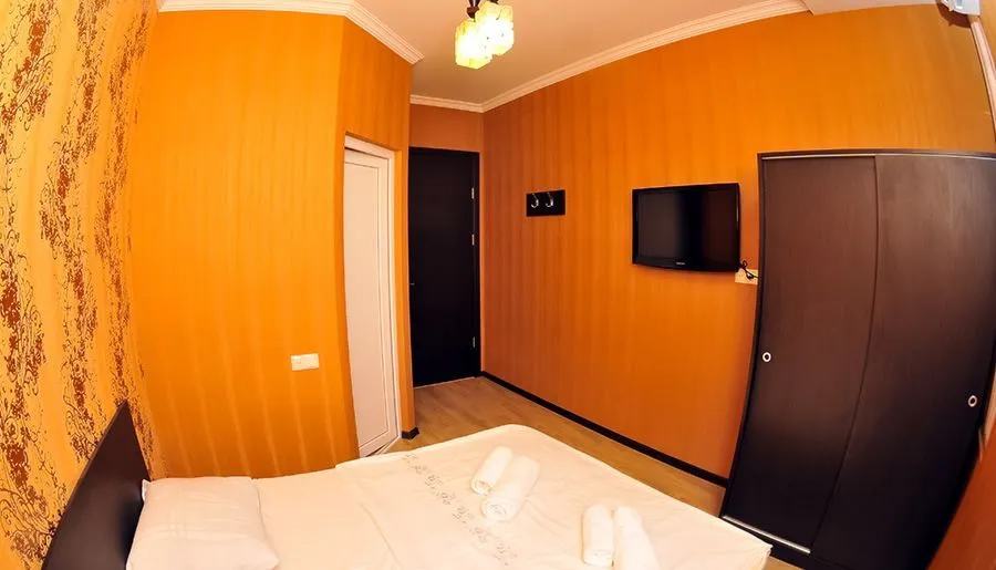 HOTEL LUX — Photo 13