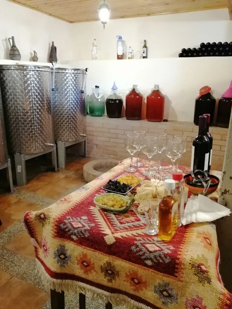 Guesthouse Lago & Wine Cellar — Photo 19