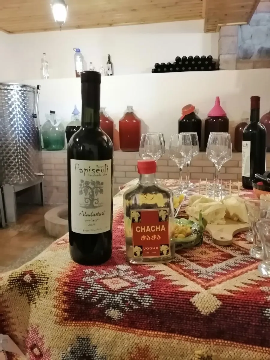 Guesthouse Lago & Wine Cellar — Photo 18