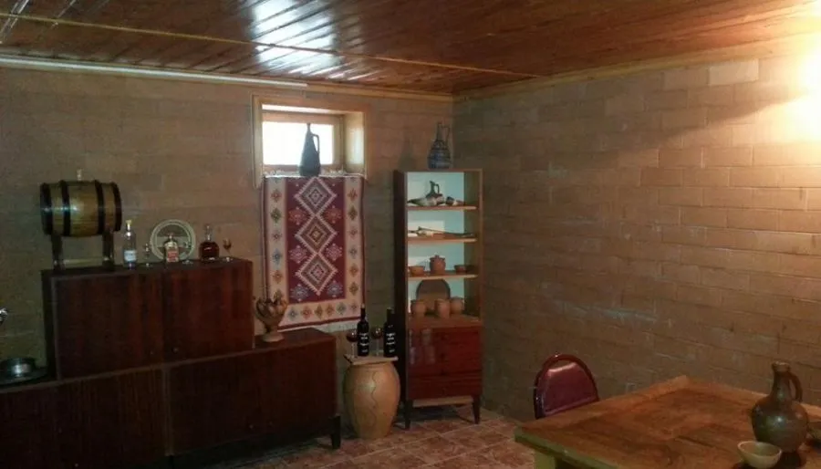 Guesthouse Lago & Wine Cellar — Photo 3