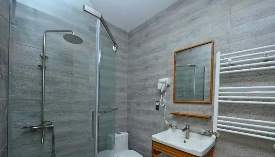 Family Rooms — Photo 28