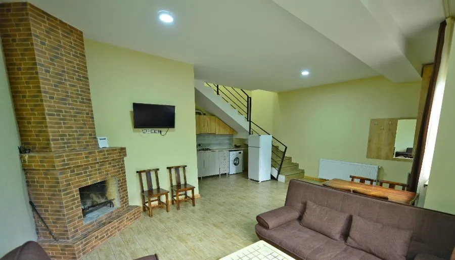 Family Rooms — Photo 22
