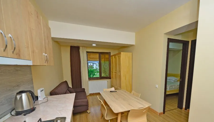 Family Rooms — Photo 16