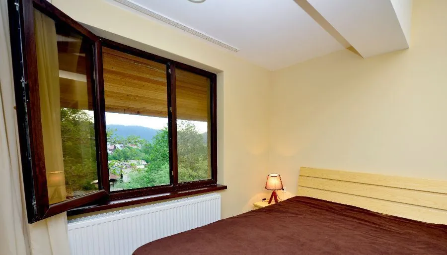Family Rooms — Photo 17