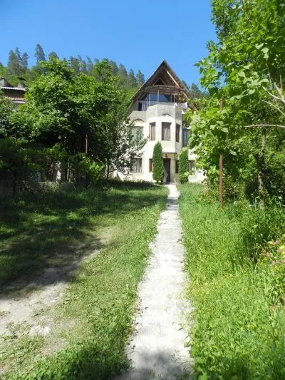Zviad Guest House