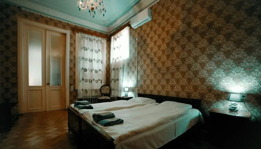Guest house old Kutaisi — Photo 25