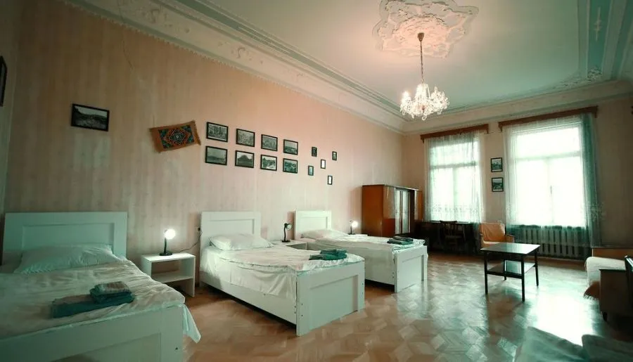Guest house old Kutaisi — Photo 30