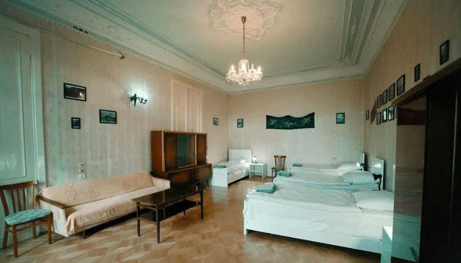 Guest house old Kutaisi — Photo 33