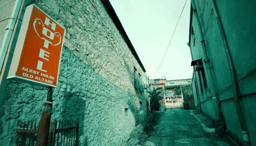 Guest house old Kutaisi — Photo 12