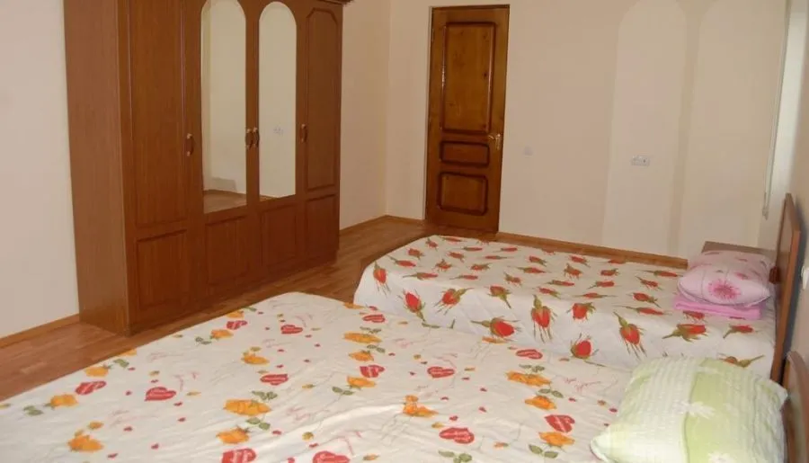 King Palace — Photo 15