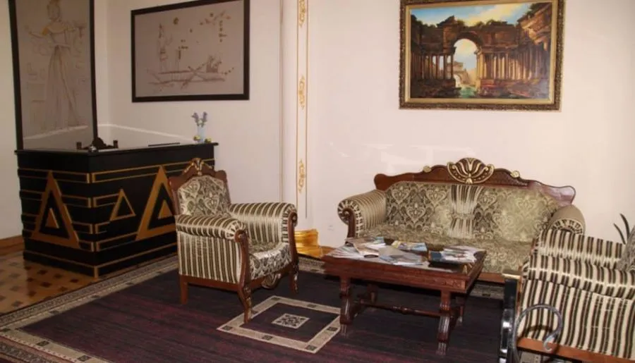 Luxor — Photo 24