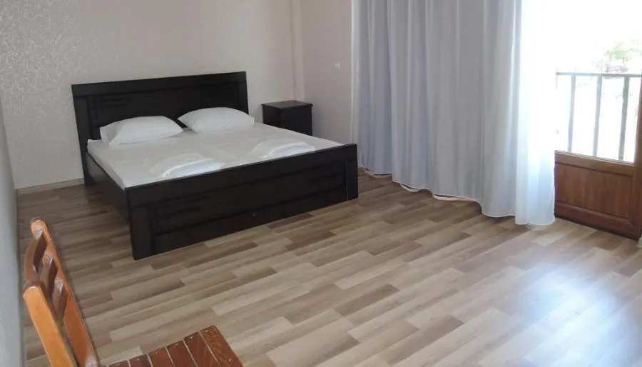 Shaloshvili's Cellar Hotel — Photo 42