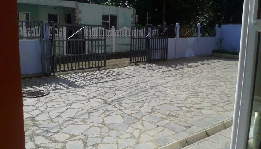 4 VILLA — Photo 17