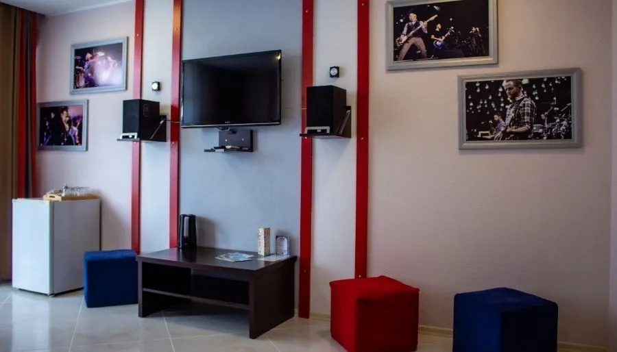Rock Hotel First Line — Photo 36