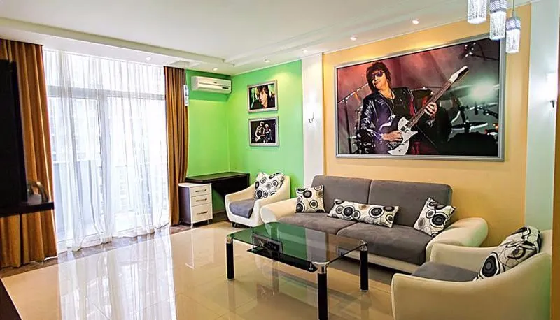 Rock Hotel First Line — Photo 21